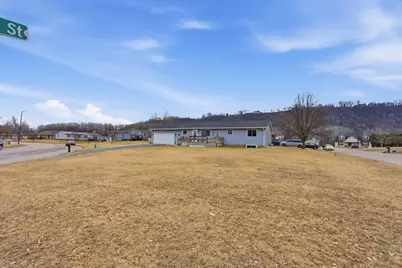 1110 S 10th Street, Lake City, MN 55041 - Photo 3