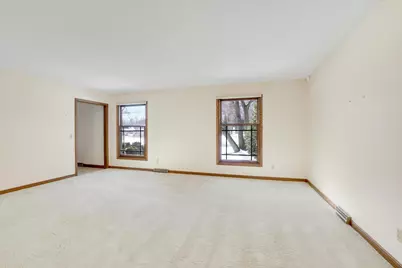 15800 Seaton Place, Minnetonka, MN 55345 - Photo 5