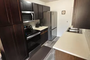 3271 Valley Ridge Dr, Eagan, MN 55121 - Photo 7