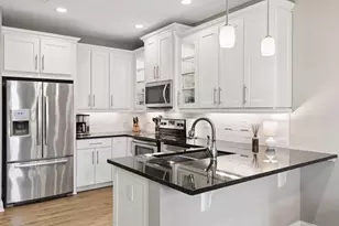 8414 Hemlock Ln N, Maple Grove, MN 55369 - Photo 5