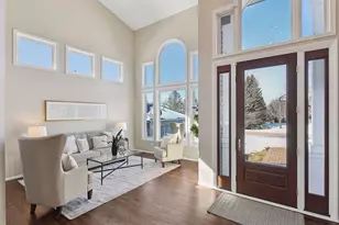 7329 Bent Bow Trail, Chanhassen, MN 55317 - Photo 9