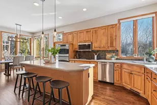 7329 Bent Bow Trail, Chanhassen, MN 55317 - Photo 15