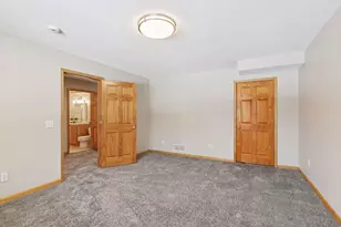 7329 Bent Bow Trail, Chanhassen, MN 55317 - Photo 57