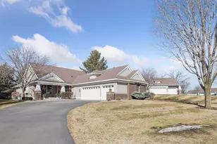 9813 Wedgewood Cir, Woodbury, MN 55125 - Photo 3