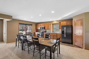 9813 Wedgewood Cir, Woodbury, MN 55125 - Photo 9