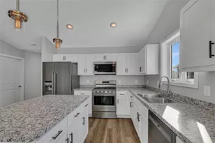 24289 Forestview Cir, Saint Augusta, MN 56301 - Photo 3