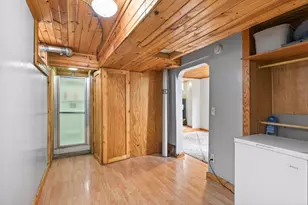 2705 Golden Valley Rd, Minneapolis, MN 55411 - Photo 23