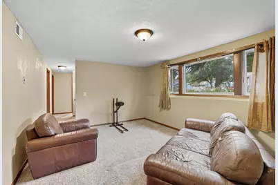 6456 Edgewood Avenue N, Brooklyn Park, MN 55428 - Photo 15