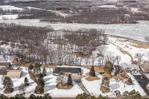 17887 Riverwood Dr, Little Falls, MN 56345 - Photo 3