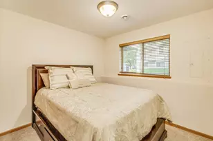 3143 Frontier Dr, Woodbury, MN 55129 - Photo 19