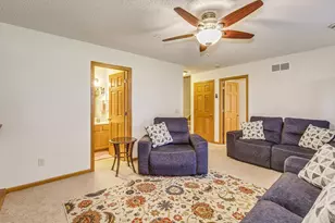 3143 Frontier Dr, Woodbury, MN 55129 - Photo 25