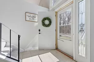 2382 Erin Ct, New Brighton, MN 55112 - Photo 3