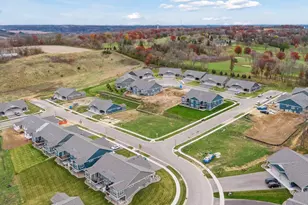 2935 Thompson Dr, River Falls, WI 54022 - Photo 33