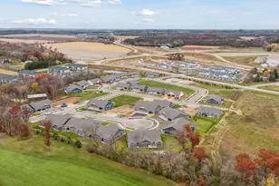 2935 Thompson Dr, River Falls, WI 54022 - Photo 31