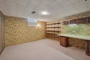 2526 Bittersweet Ln, Maplewood, MN 55109 - Photo 23