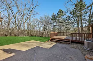 2526 Bittersweet Ln, Maplewood, MN 55109 - Photo 3