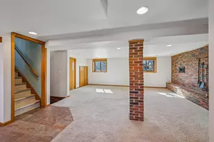 2526 Bittersweet Ln, Maplewood, MN 55109 - Photo 17