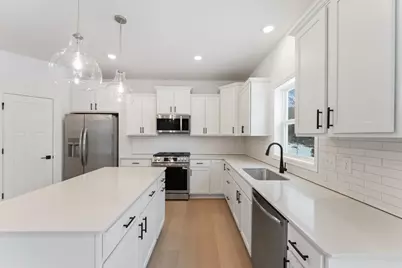 7538 Upper 42nd Street N, Oakdale, MN 55128 - Photo 3