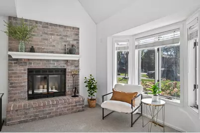 383 Tessier Circle, Vadnais Heights, MN 55127 - Photo 5