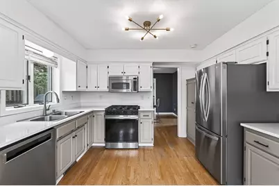 383 Tessier Circle, Vadnais Heights, MN 55127 - Photo 19