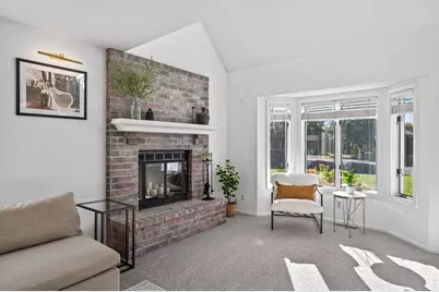 383 Tessier Circle, Vadnais Heights, MN 55127 - Photo 9