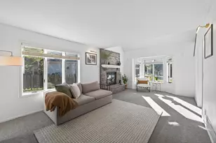 383 Tessier Cir, Vadnais Heights, MN 55127 - Photo 11