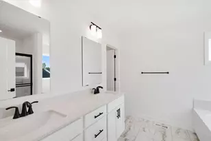 4892 Noble Dr NW, Rochester, MN 55901 - Photo 15