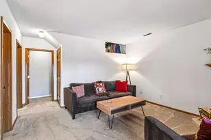 5542 Rowland Rd, Hopkins, MN 55343 - Photo 23