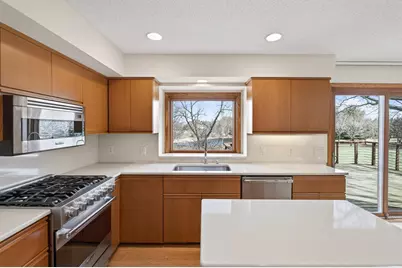 6 Pine Valley Drive, Dellwood, MN 55110 - Photo 7