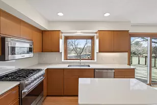 6 Pine Valley Dr, Dellwood, MN 55110 - Photo 7