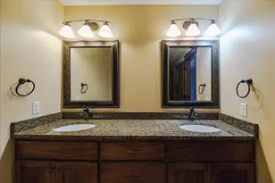 7507 Taylor Dr, Savage, MN 55378 - Photo 21