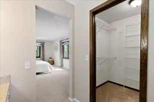 8017 Tierneys Woods Curv, Bloomington, MN 55438 - Photo 25
