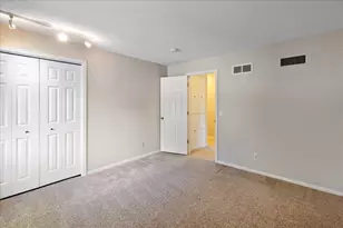 8017 Tierneys Woods Curv, Bloomington, MN 55438 - Photo 27