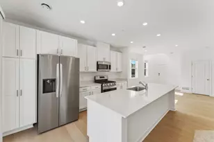 186 HUNTINGTON DR, Waconia, MN 55387 - Photo 9