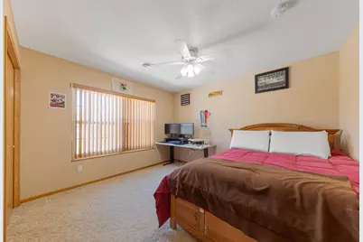 104 Morningside Drive NE, Hutchinson, MN 55350 - Photo 15