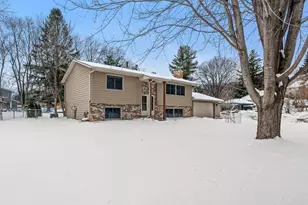 5510 Mahoney Ave, Minnetonka, MN 55345 - Photo 3