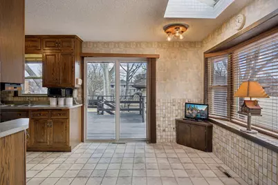 5526 Unity Avenue N, Crystal, MN 55429 - Photo 5