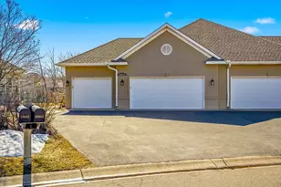 18045 39th Pl N, Plymouth, MN 55446 - Photo 1