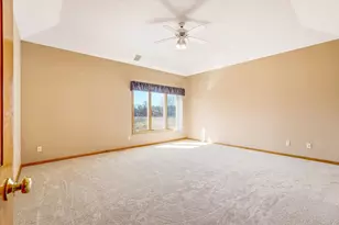 18045 39th Pl N, Plymouth, MN 55446 - Photo 23