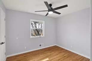 8912 Tretbaugh Dr, Bloomington, MN 55431 - Photo 31