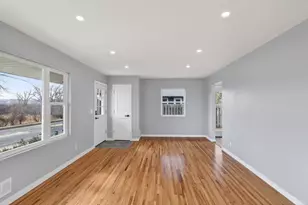 8912 Tretbaugh Dr, Bloomington, MN 55431 - Photo 19