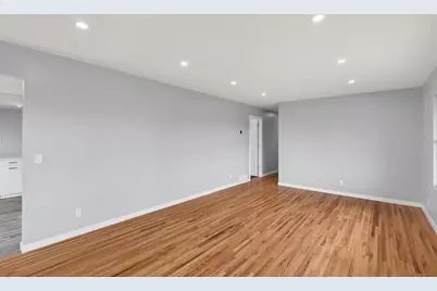 8912 Tretbaugh Drive, Bloomington, MN 55431 - Photo 17