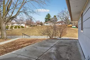 8912 Tretbaugh Dr, Bloomington, MN 55431 - Photo 51