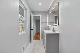 8912 Tretbaugh Dr, Bloomington, MN 55431 - Photo 27