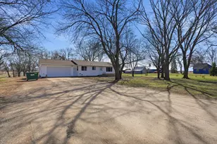 28761 Sleepy Hollow Rd, Winthrop, MN 55396 - Photo 25