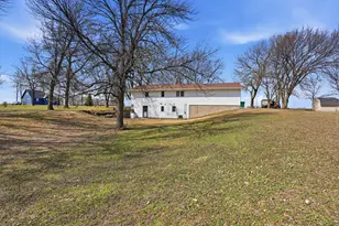 28761 Sleepy Hollow Rd, Winthrop, MN 55396 - Photo 29