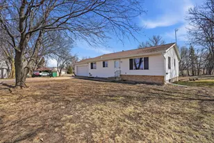 28761 Sleepy Hollow Rd, Winthrop, MN 55396 - Photo 27