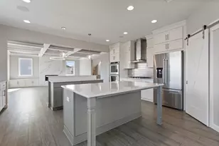 5366 Pine Island Rd, Woodbury, MN 55129 - Photo 15