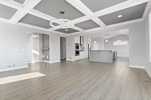 5366 Pine Island Rd, Woodbury, MN 55129 - Photo 9