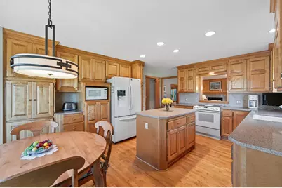 2614 Parkview Court, White Bear Lake, MN 55110 - Photo 17